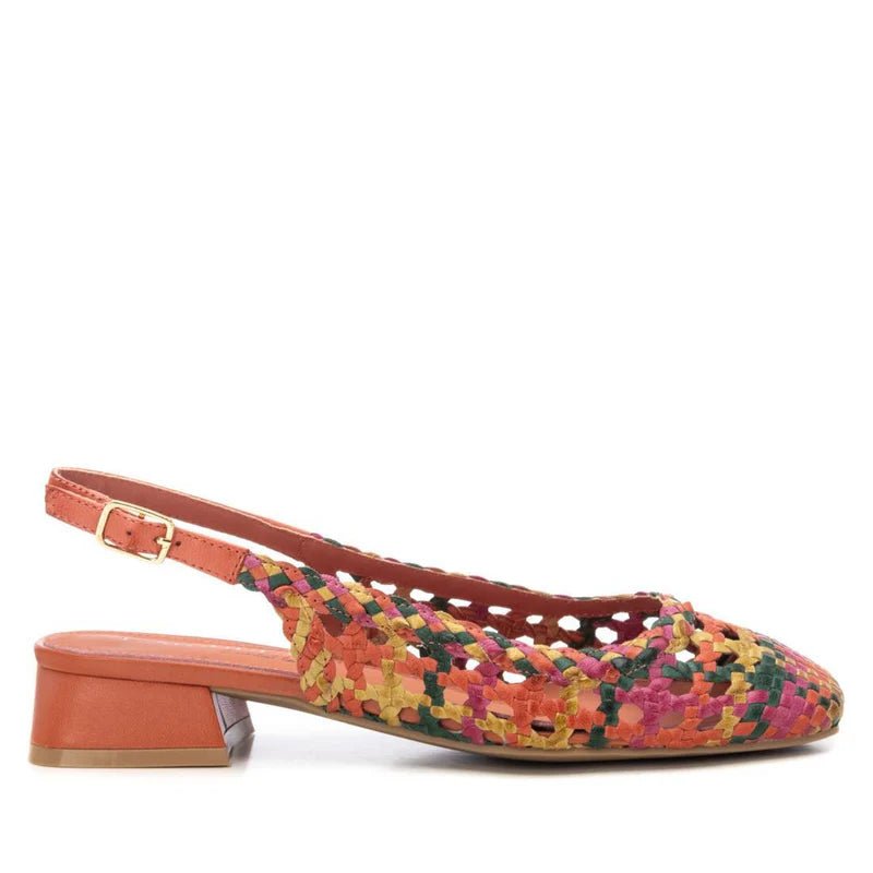 Carmela Sandália Pele Entrançado com Fivela - vista frontal