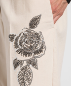 Actitude Calça Bombazina c/Aplicação - detalhe