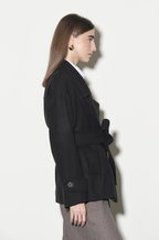 Kaos Casaco Curto com Cinto - detalhe