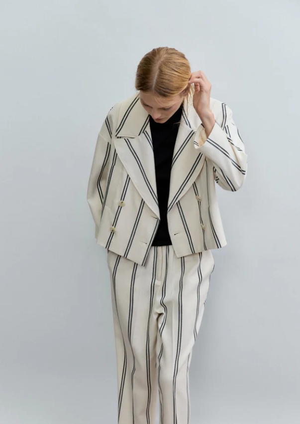 Psophia Blazer Risca de giz