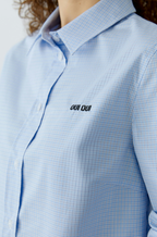 Ouí shirt with lace appliqué.