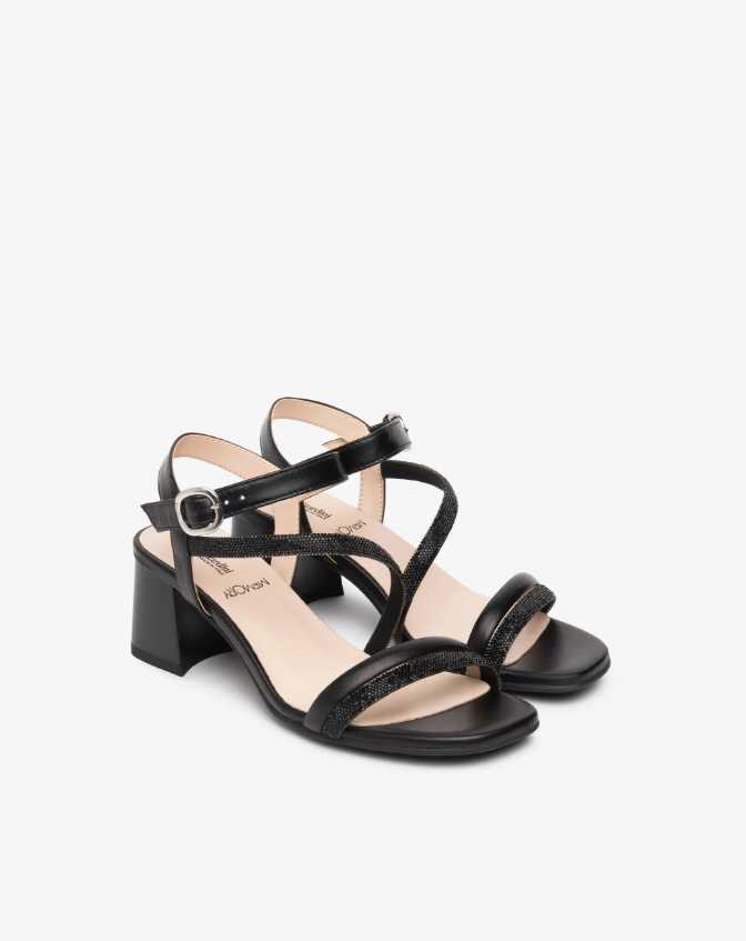 Nero Giardini Sandália