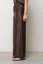 Kaos Calça com microtachas