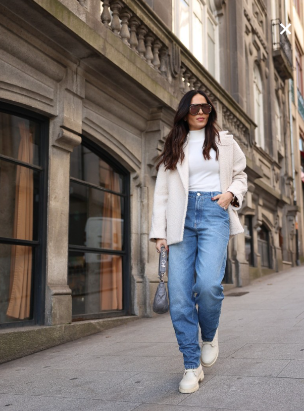 Scripta Casaco em artigo fantasia e golas de aba