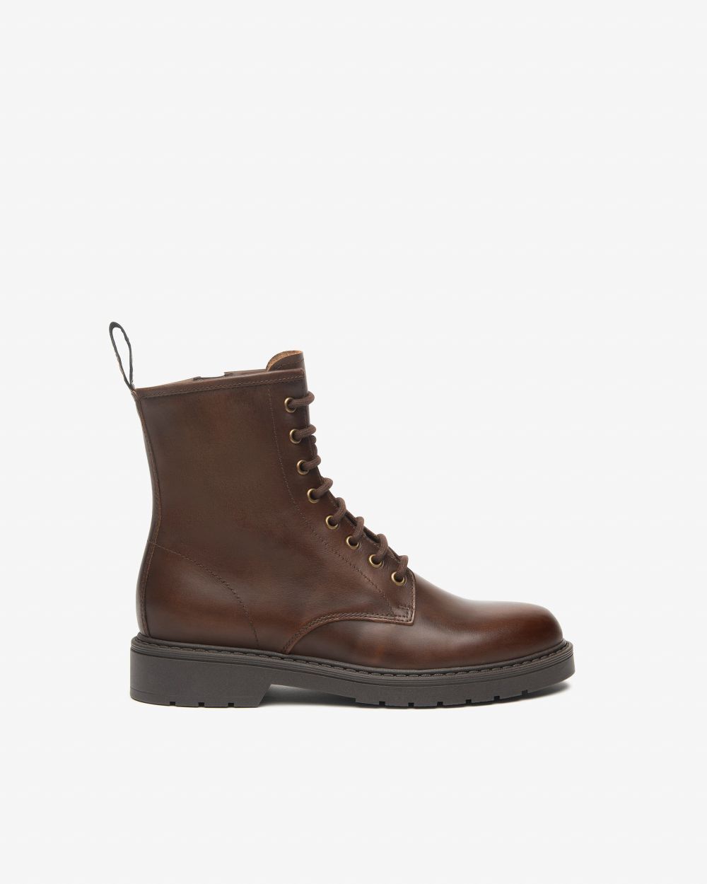 Nero Giardini combat Bota