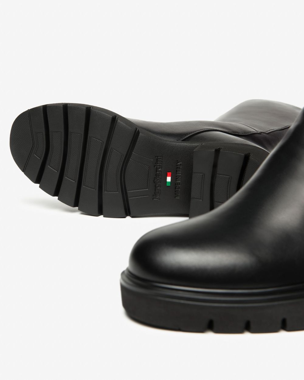 Nero Giardini Bota Cano Alto