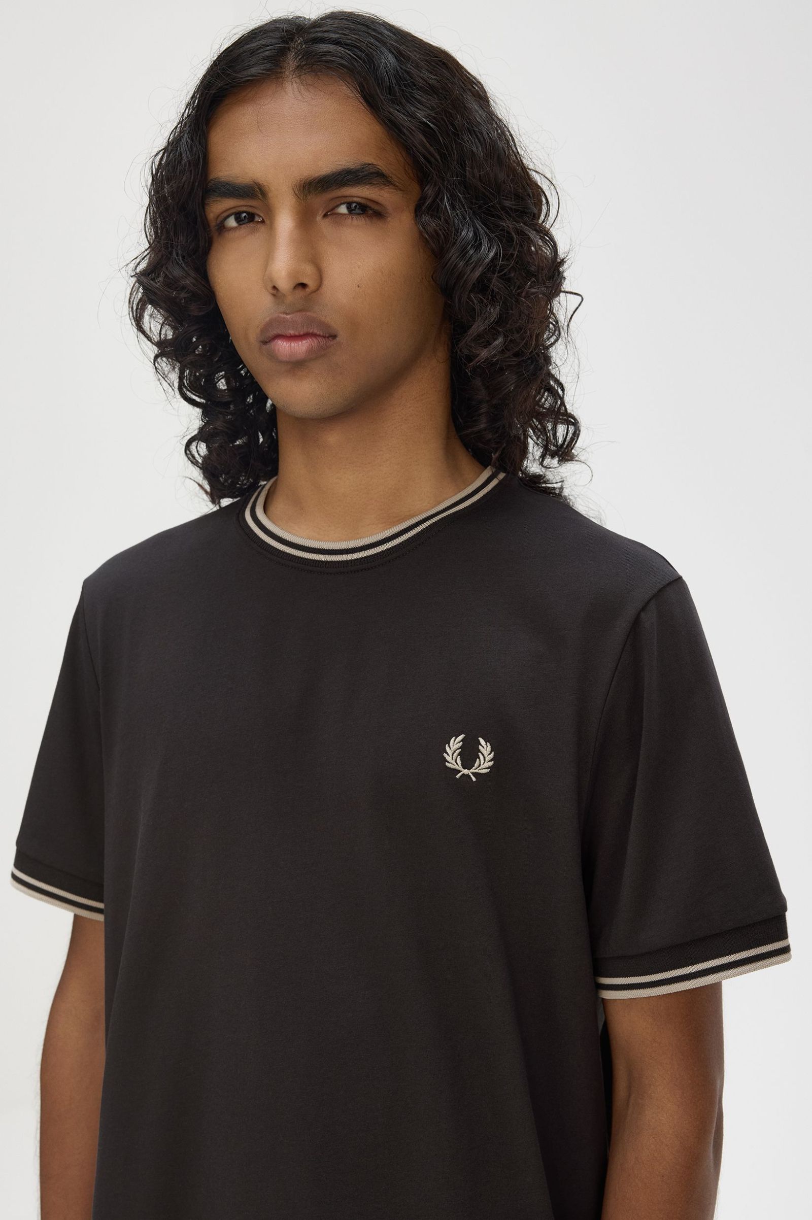 Fred Perry T-shirt Algodão Regular Fit Gola Redonda Modelo 5 - detalhe