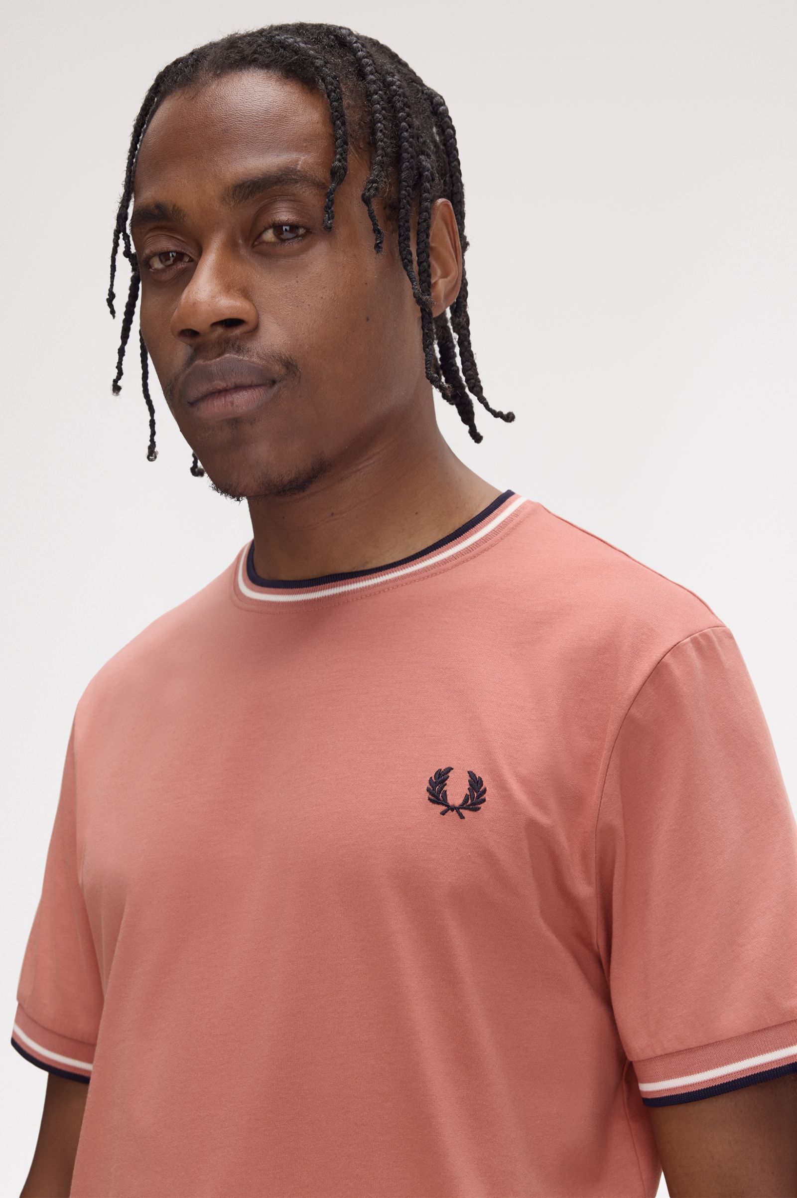 Fred Perry T-shirt Algodão Regular Fit Gola Redonda Modelo 3 - detalhe