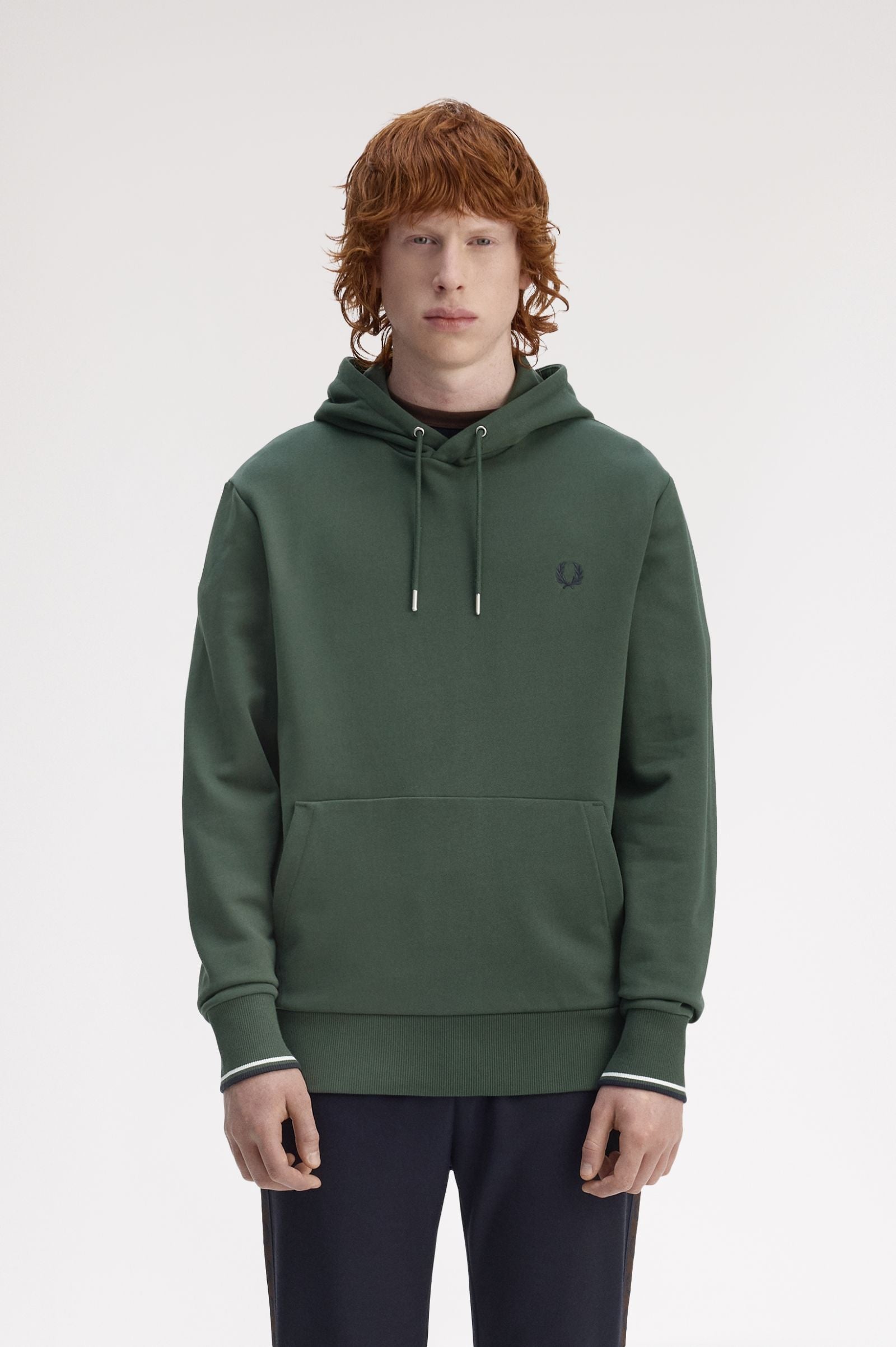 Fred Perry Hoodie Algodão Regular Fit com Bolsos verde 32 - vista frontal