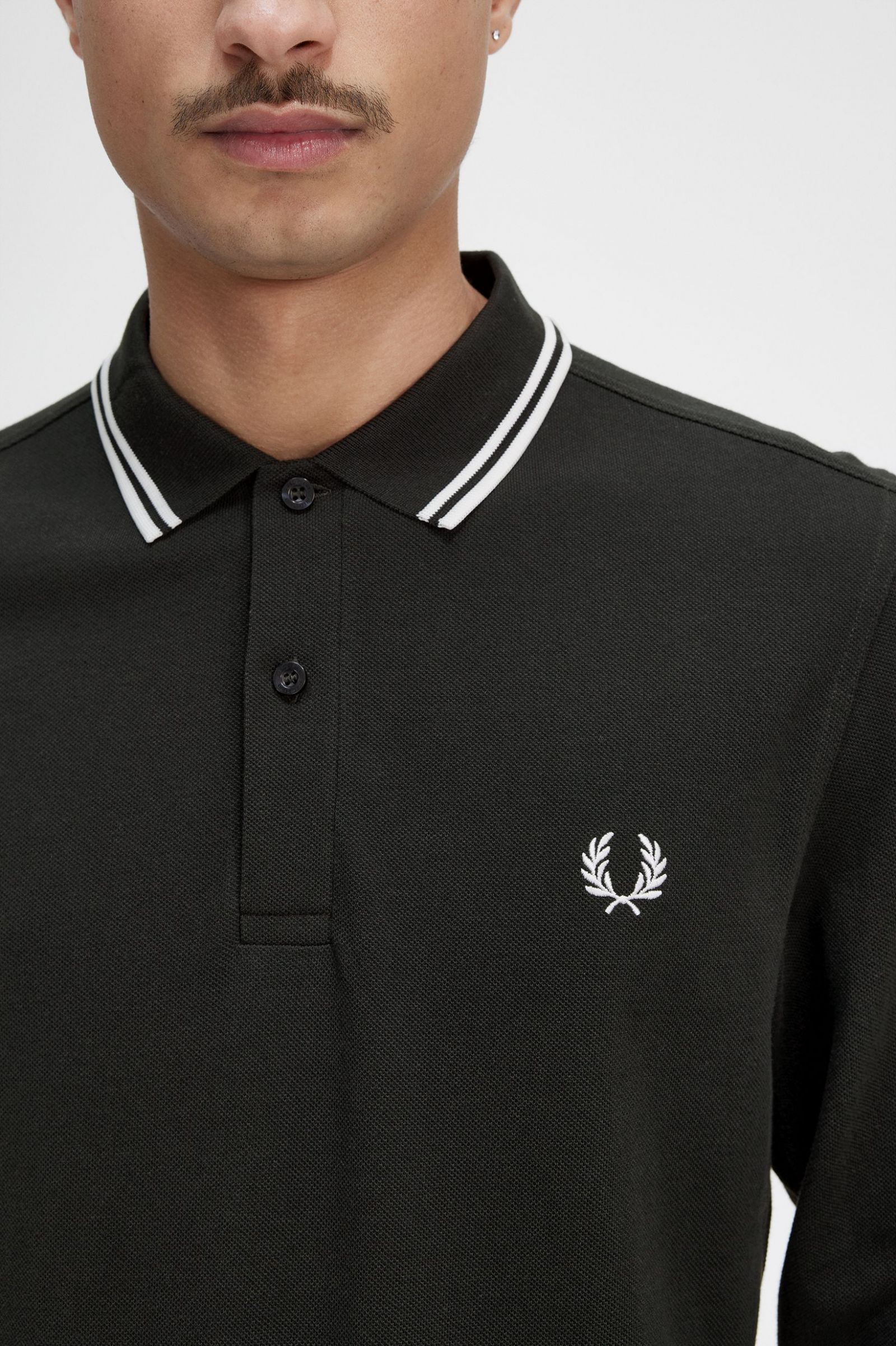 Fred Perry Polo Piqué Algodão Regular Fit Modelo 12 - detalhe