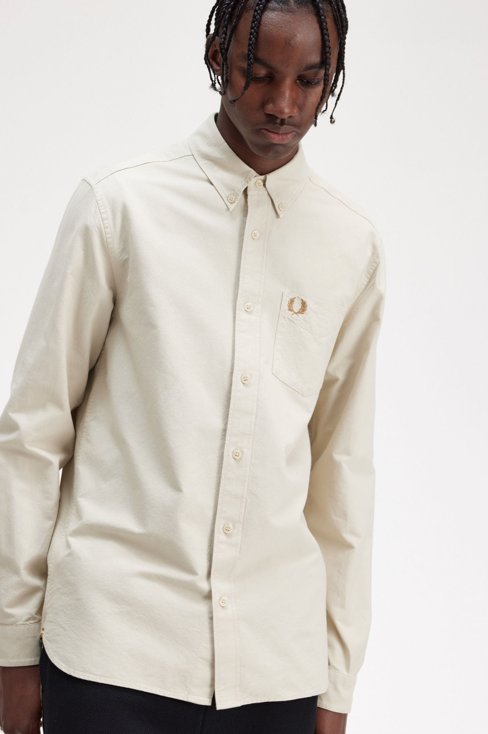 Fred Perry Camisa Algodão Oxford Regular Fit Modelo 4 bege - vista frontal