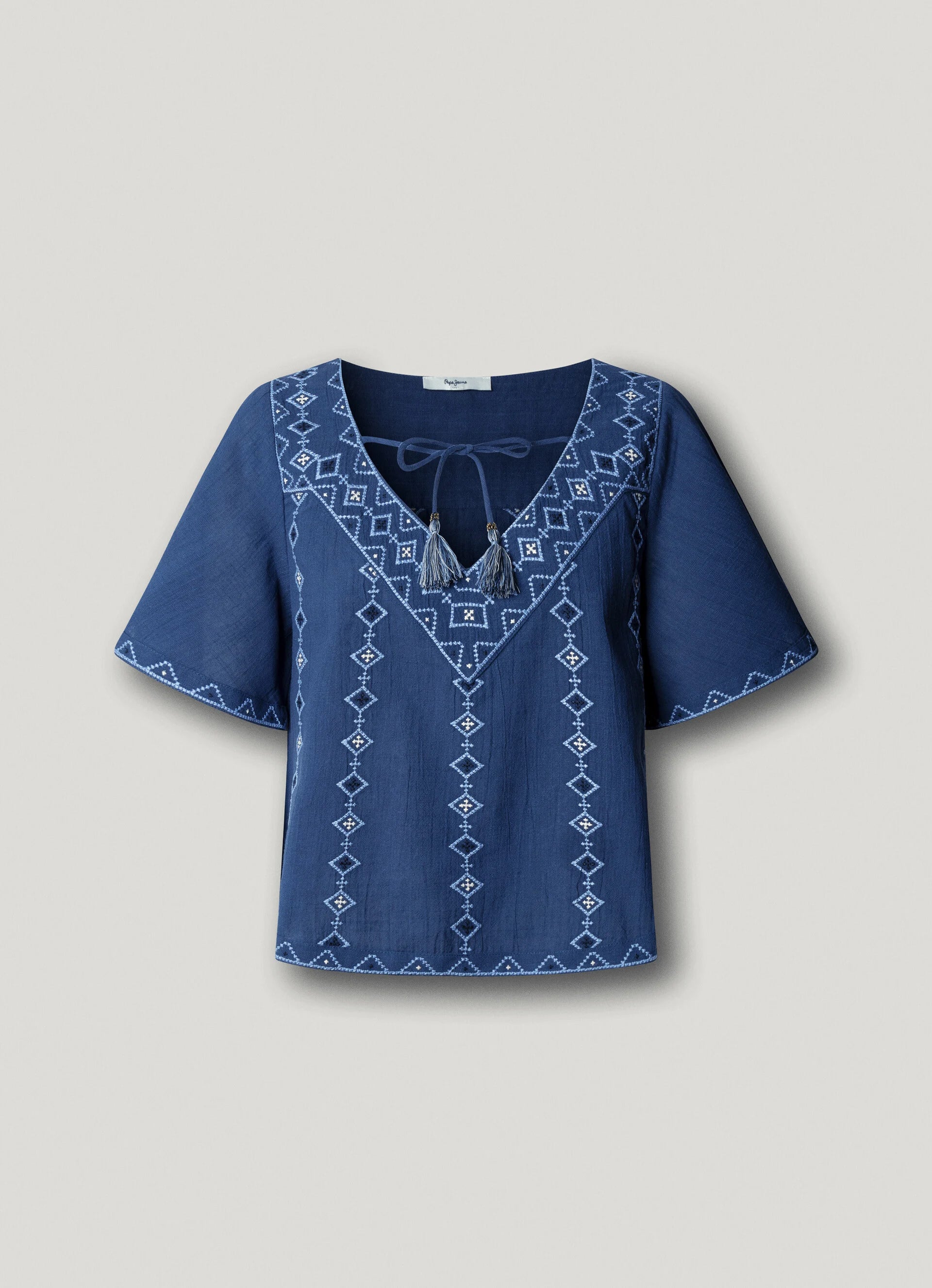 Pepe Jeans blusa voile bordados geométricos decote V borlas