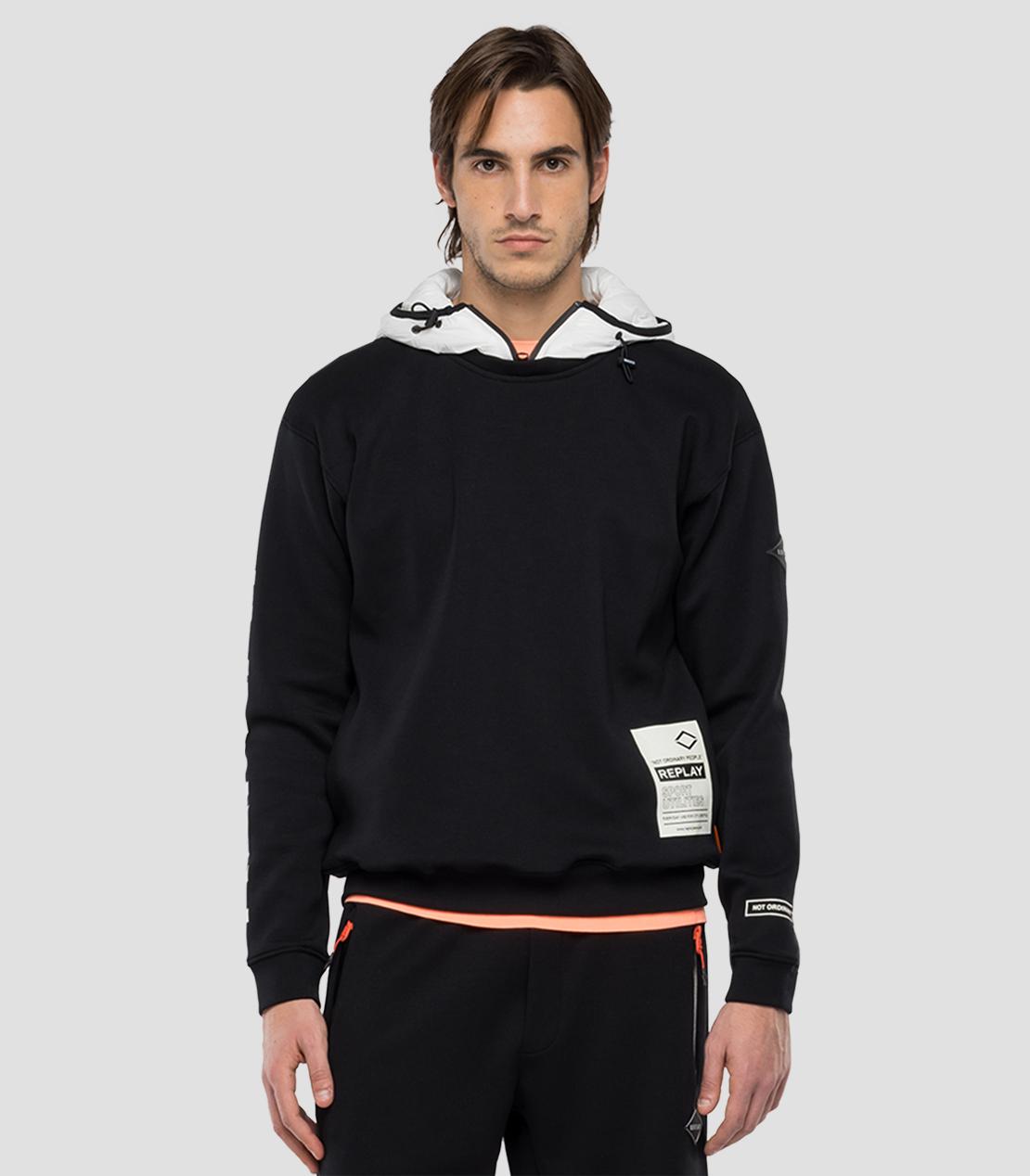 Replay Hoodie Modelo 3 - vista frontal