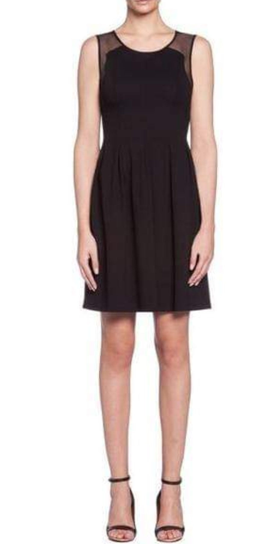 Oui Vestido Modelo 2 - vista frontal